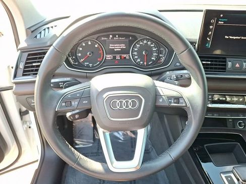 Used 2022 Audi Q5 2.0T Premium w/ Convenience Package image 16