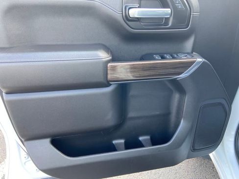 Used 2022 Chevrolet Silverado 1500 LT image 13