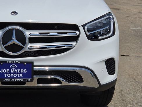 Used 2022 Mercedes-Benz GLC 300 w/ Premium Package Lite image 4