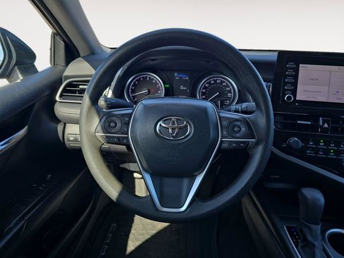 Used 2021 Toyota Camry LE w/ Convenience Package image 11