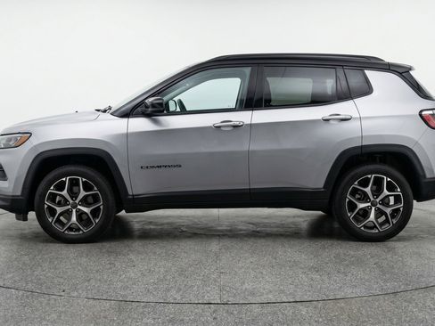 Used 2025 Jeep Compass Limited AWD/4WD image 5