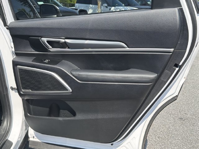 Used 2022 Kia Telluride LX AWD/4WD image 18