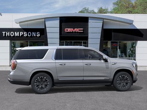 New 2026 GMC Yukon XL Elevation image 3