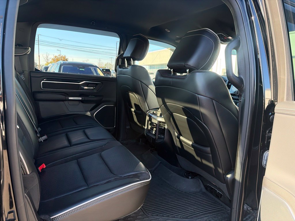 Used 2022 RAM 1500 Laramie AWD/4WD image 16