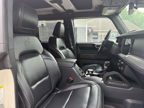Used 2025 Ford Bronco Badlands AWD/4WD image 11