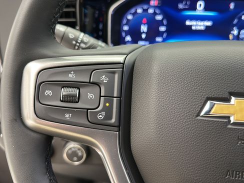 Used 2025 Chevrolet Silverado 1500 LT AWD/4WD image 20