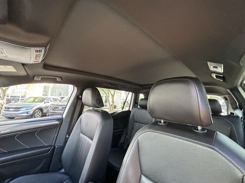 Used 2023 Volkswagen Tiguan SE R-Line FWD image 19