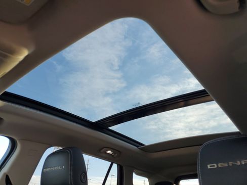 Used 2023 GMC Terrain Denali image 34