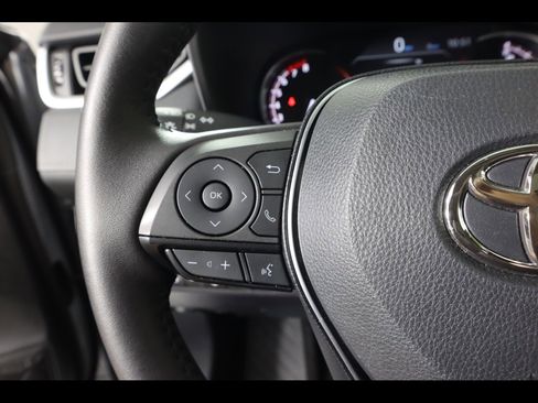 Used 2025 Toyota RAV4 XLE w/ Convenience Package image 21