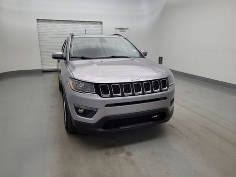 Used 2020 Jeep Compass Latitude FWD image 14
