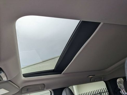 New 2026 Mitsubishi Outlander SE FWD image 21