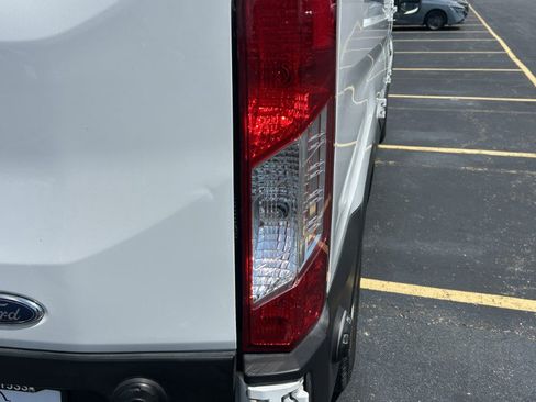 Used 2019 Ford Transit 150 148 Low Roof RWD image 9