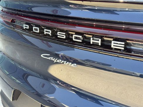 New 2025 Porsche Cayenne Coupe image 14