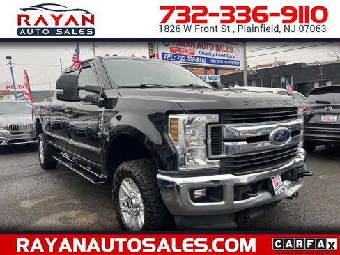 Used 2018 Ford F350 XLT image 1