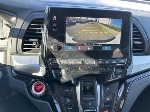 Used 2024 Honda Odyssey Touring image 12
