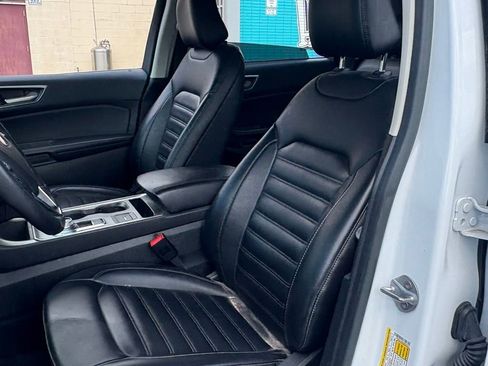 Used 2022 Ford Edge SEL AWD/4WD image 9