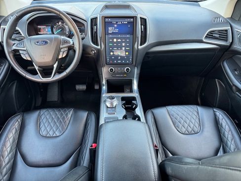 Used 2024 Ford Edge Titanium image 12