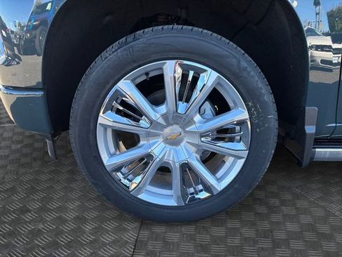 New 2026 Chevrolet Silverado 1500 High Country AWD/4WD image 14