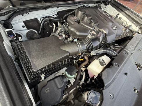 Used 2018 Toyota 4Runner TRD Off-Road Premium image 23