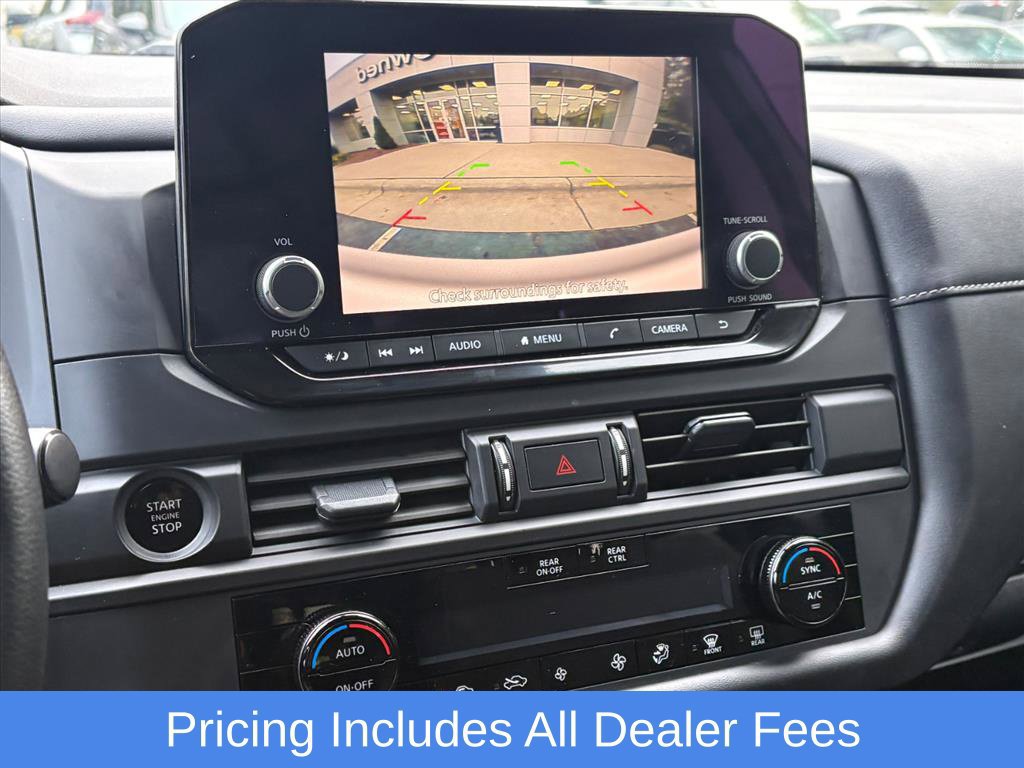 Used 2025 Nissan Pathfinder S AWD/4WD image 11
