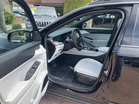 New 2026 Jeep Cherokee Limited image 3