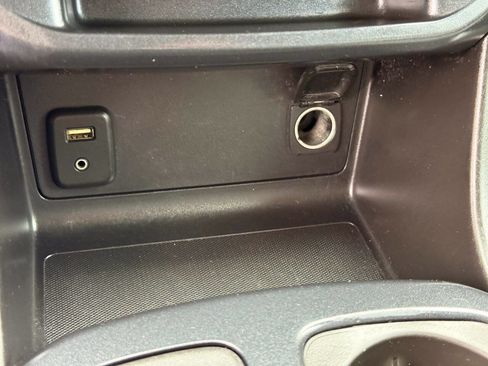 Used 2017 Chevrolet Colorado W/T RWD image 23