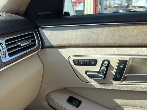 Used 2014 Mercedes-Benz E 350 4MATIC Sedan image 42
