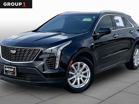 Used 2023 Cadillac XT4 Luxury w/ Cold Weather Package FWD image 1