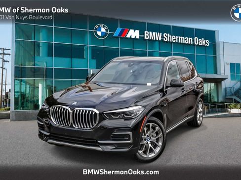 Certified 2023 BMW X5 xDrive45e w/ Parking Assistance Package AWD/4WD image 1