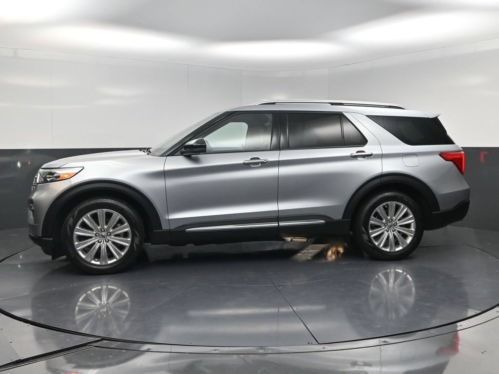 Used 2023 Ford Explorer Limited w/ Limited Technology Package RWD image 3