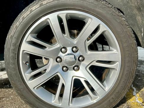 Used 2015 Cadillac Escalade Premium image 30