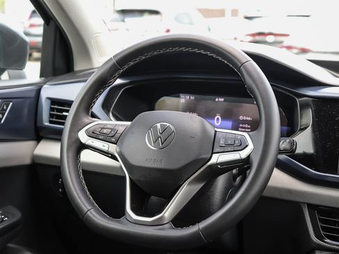 Used 2023 Volkswagen Taos SE w/ Panoramic Sunroof Package AWD/4WD image 18