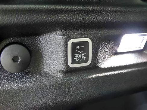 Used 2023 Jeep Grand Cherokee L Laredo AWD/4WD image 27