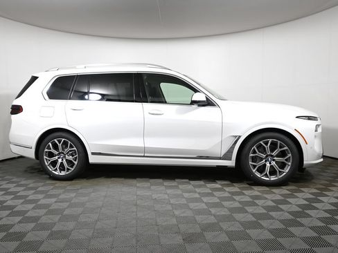 Used 2027 BMW X7 xDrive40i AWD/4WD image 8