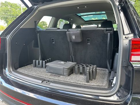 Certified 2023 Volkswagen Atlas SE w/ Panoramic Sunroof Package AWD/4WD image 19