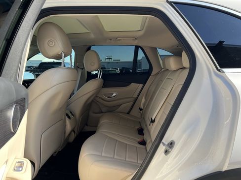 Used 2022 Mercedes-Benz GLC 300 4MATIC image 22