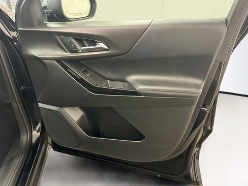 Used 2025 Chevrolet Equinox LT AWD/4WD image 33
