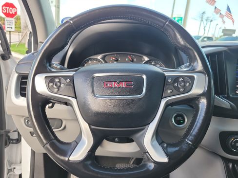 Used 2020 GMC Terrain SLE FWD image 18