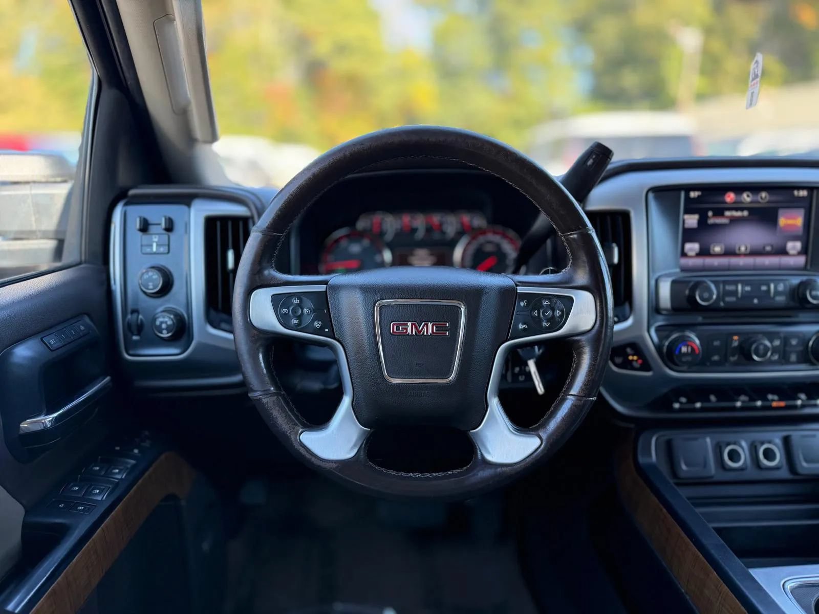 Used 2015 GMC Sierra 2500 SLT AWD/4WD image 17