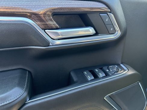 Used 2024 Chevrolet Silverado 1500 LT image 17