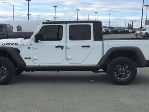 Certified 2024 Jeep Gladiator Mojave w/ Convenience Group image 5