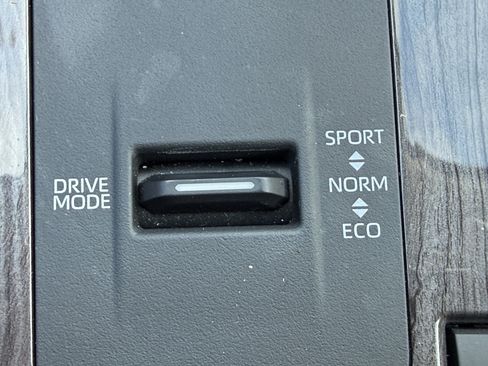 Used 2022 Toyota Highlander Platinum image 37