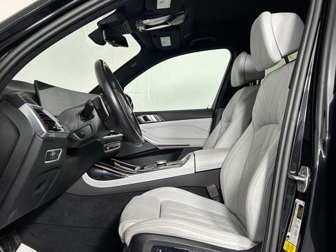 Used 2023 BMW X7 xDrive40i w/ M Sport Package AWD/4WD image 36
