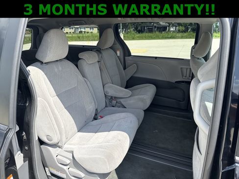 Used 2017 Toyota Sienna LE FWD image 21