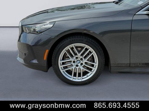 Used 2025 BMW 540i xDrive AWD/4WD image 9