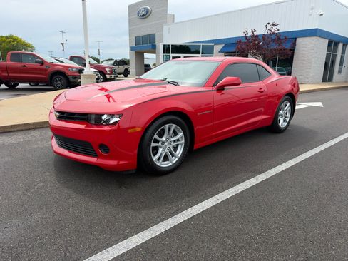 Used 2015 Chevrolet Camaro LS RWD image 4