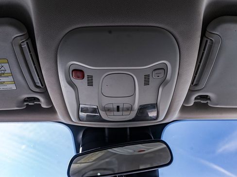 Used 2020 Jeep Renegade Latitude image 26