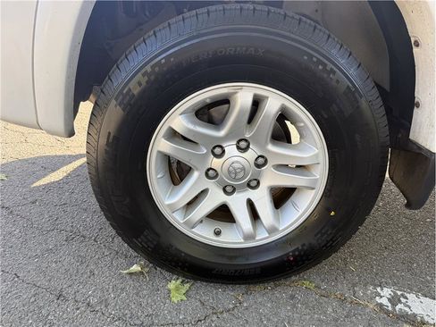 Used 2005 Toyota Tundra Limited AWD/4WD image 9