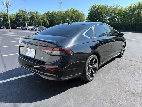 Used 2023 Honda Accord Sport image 5