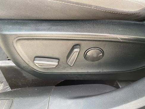 Used 2022 Ford Escape SE w/ SE Sport Appearance Package AWD/4WD image 14